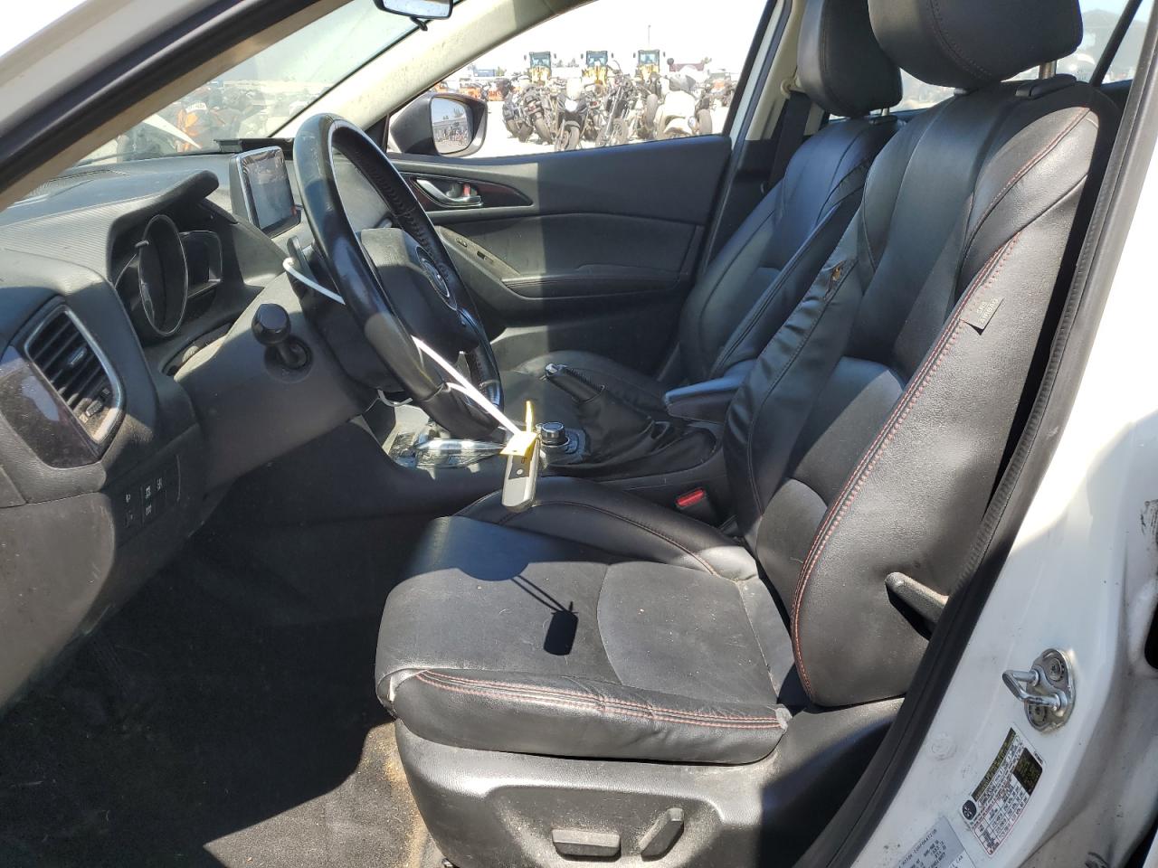 2014 Mazda 3 Touring VIN: JM1BM1L37E1102843 Lot: 63207945