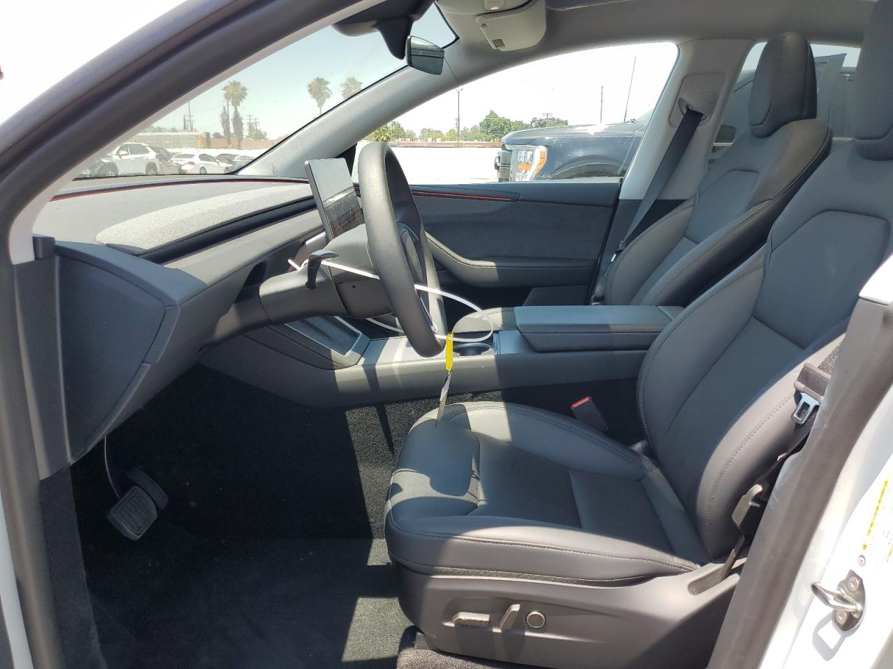 2026 Tesla Model Y VIN: 7SAYGDEE9TF339116 Lot: 62664425