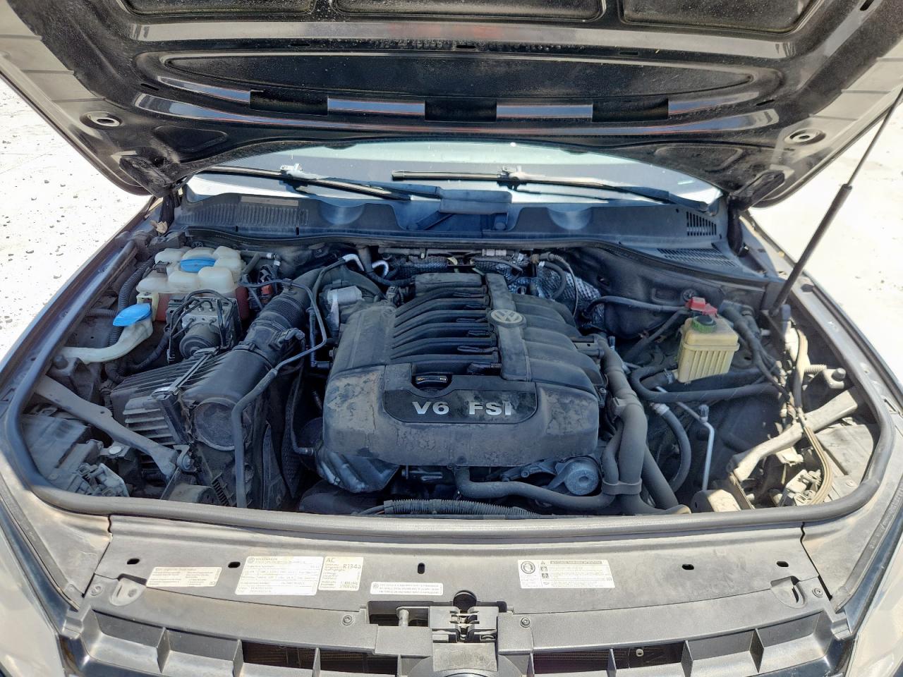 2013 Volkswagen Touareg V6 VIN: WVGEF9BP5DD002601 Lot: 60920695