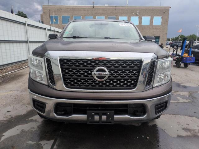  NISSAN TITAN 2017 Коричневый