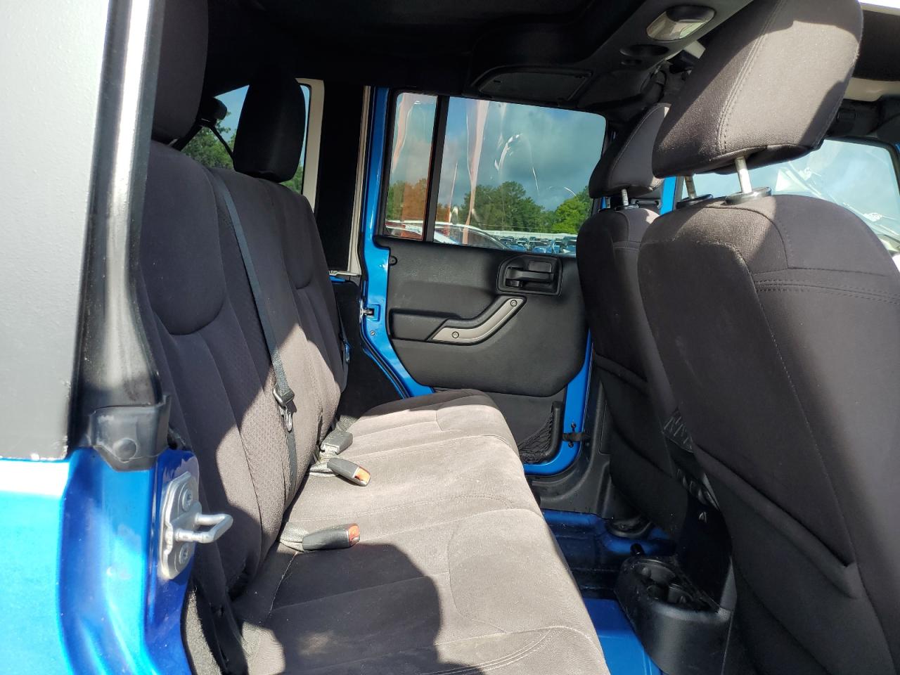 2015 Jeep Wrangler Unlimited Sport VIN: 1C4BJWDG1FL683558 Lot: 59883545