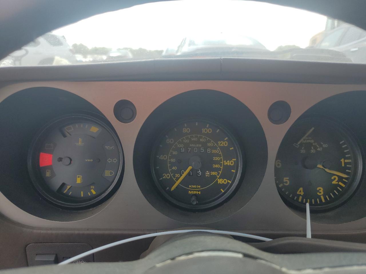 1984 Porsche 944 VIN: WP0AA0945EN462393 Lot: 60864325