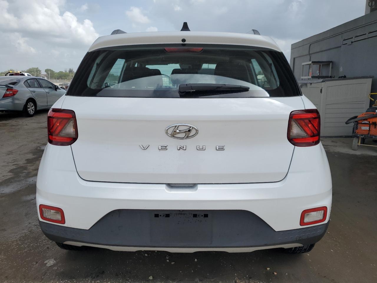 2022 Hyundai Venue Sel VIN: KMHRC8A30NU149283 Lot: 62710495