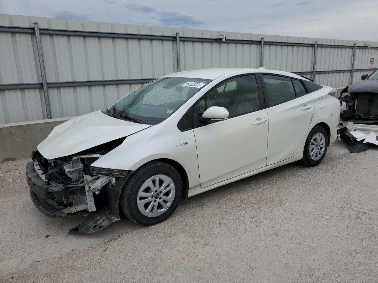 2017 Toyota Prius for Sale in Kansas City, KS - Front End