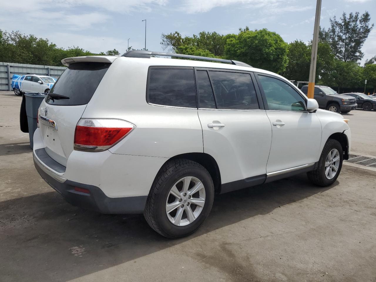 2011 Toyota Highlander Base VIN: 5TDZA3EH6BS015302 Lot: 62764585