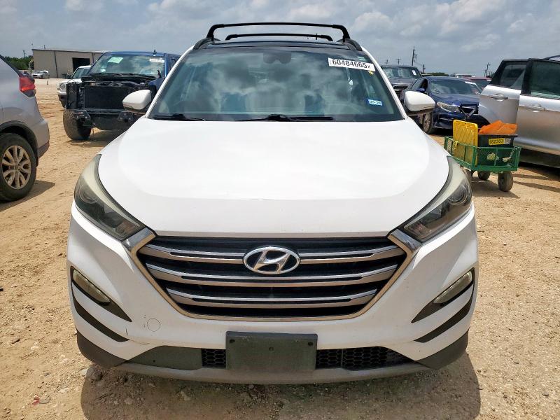 Паркетники HYUNDAI TUCSON 2016 Белы