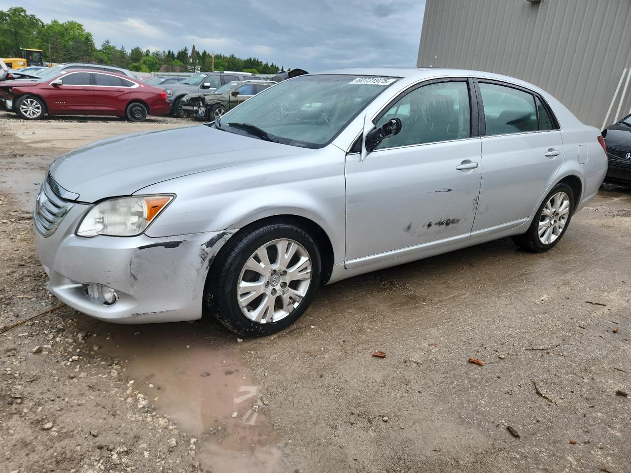 2009 Toyota Avalon Xl for Sale in Franklin, WI - All Over