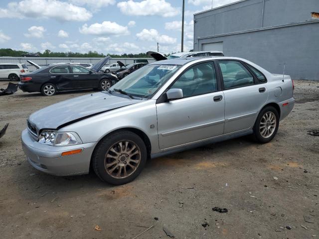 2004 Volvo S40 1.9T