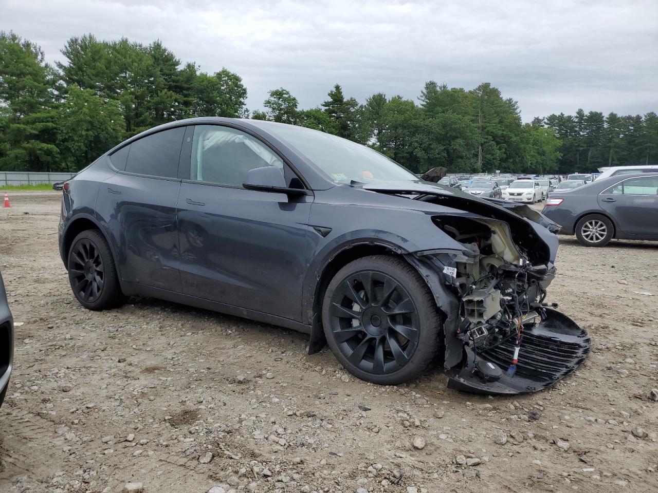 TESLA MODEL Y 2025 VIN 7SAYGDEE2SA340278 photo 4