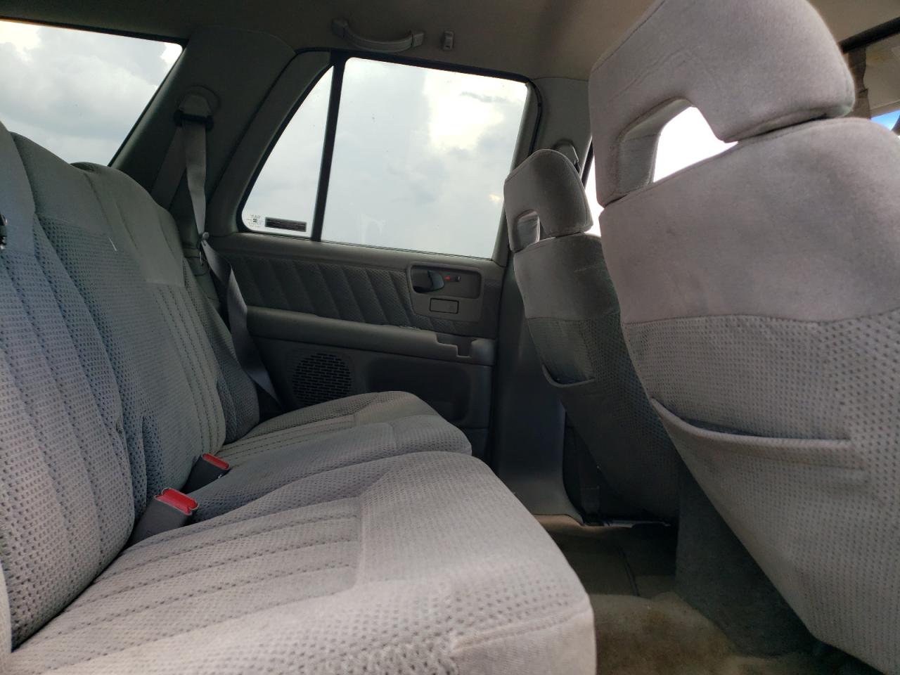 1997 Chevrolet Blazer VIN: 1GNDT13W4VK110812 Lot: 62563855