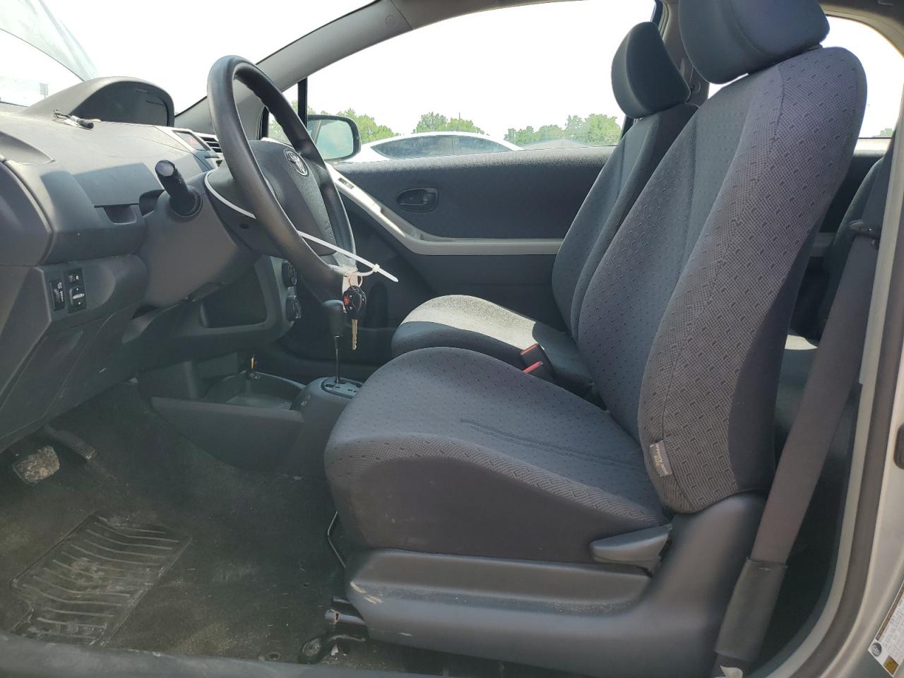 2009 Toyota Yaris VIN: JTDJT903695256038 Lot: 61381165