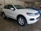 2011 Volkswagen Touareg Hybrid იყიდება Madisonville-ში, TN - Minor Dent/Scratches
