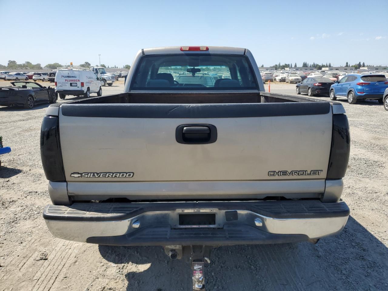 2001 Chevrolet Silverado K2500 Heavy Duty VIN: 1GCHK23U71F136048 Lot: 62821855