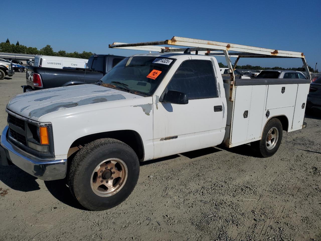 2000 Chevrolet Gmt-400 C3500 for Sale in Antelope, CA - Front End