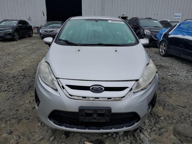  FORD FIESTA 2013 Silver