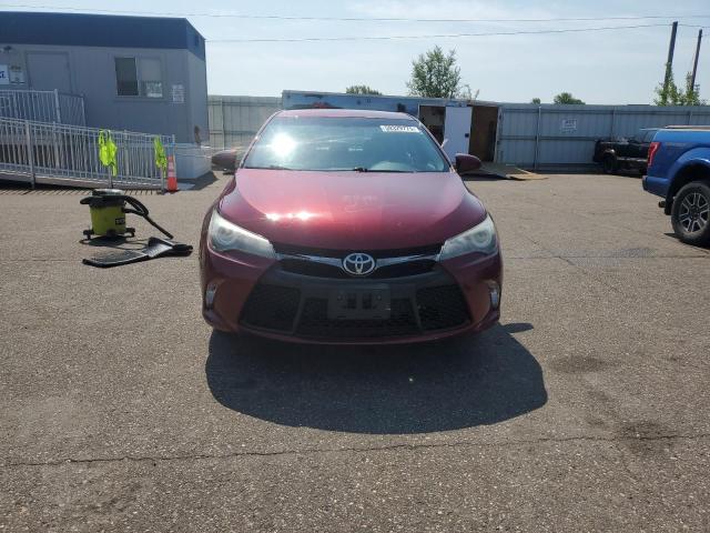  TOYOTA CAMRY 2016 Красный