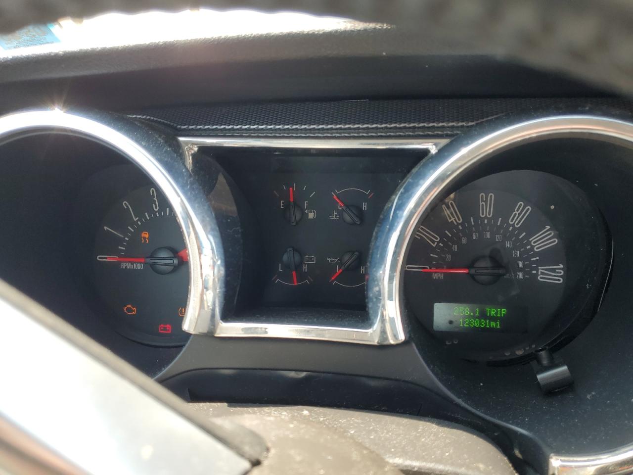 2007 Ford Mustang VIN: 1ZVHT80N275327594 Lot: 58373975