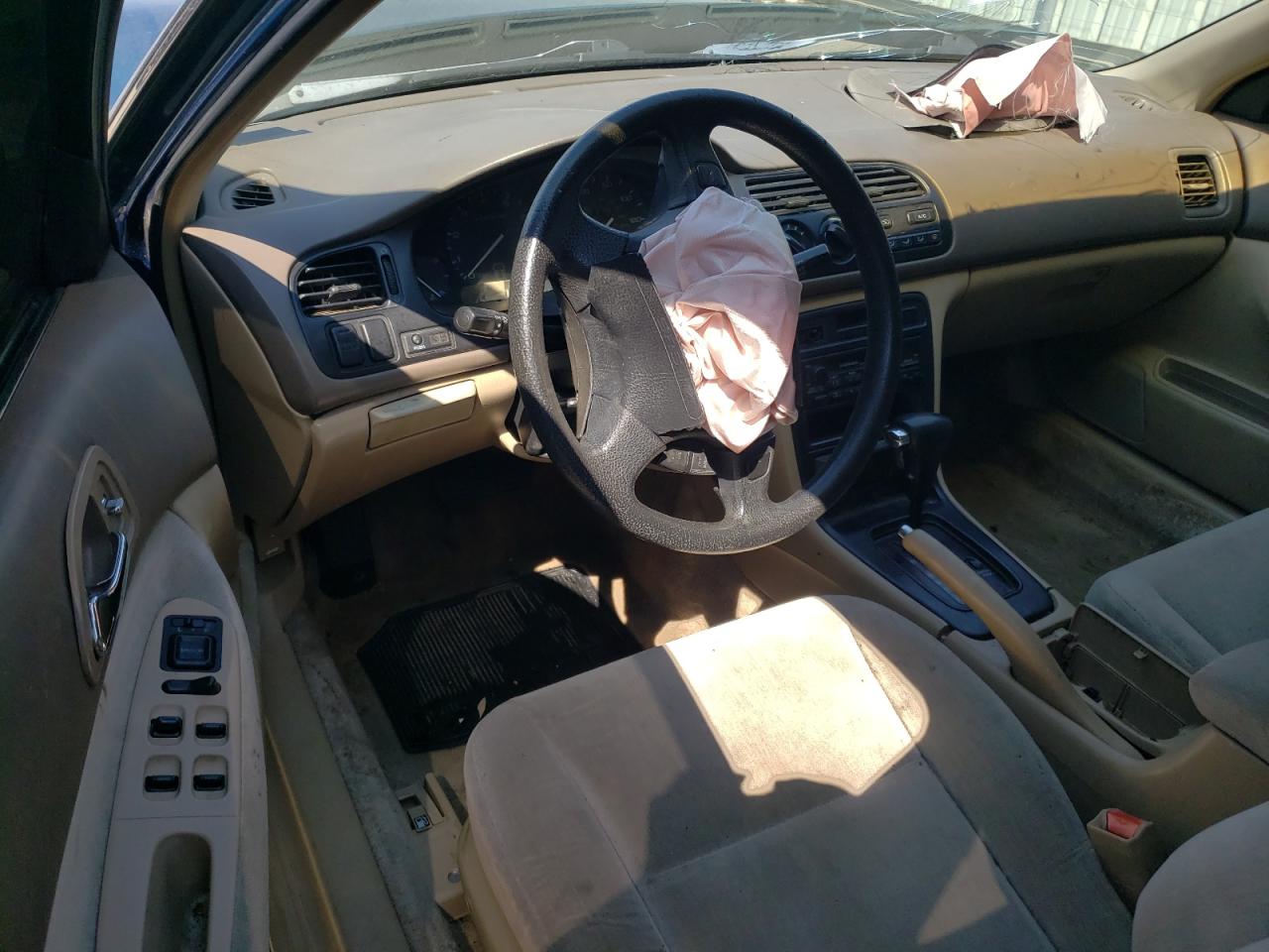 1995 Honda Accord Lx VIN: 1HGCD5637SA159063 Lot: 60302865
