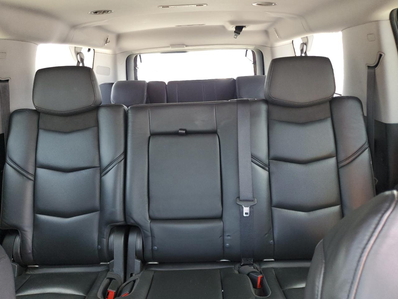 2019 Cadillac Escalade Esv Luxury VIN: 1GYS4HKJ5KR168582 Lot: 62559395