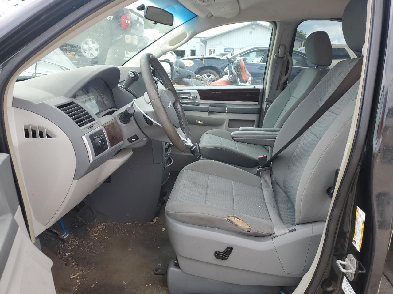 2010 Chrysler Town & Country Touring VIN: 2A4RR5D11AR243430 Lot: 62012025
