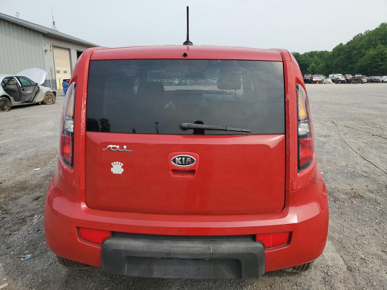 2010 Kia Soul + VIN: KNDJT2A2XA7042272 Lot: 60685385
