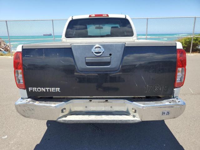 Pickups NISSAN FRONTIER 2013 Biały