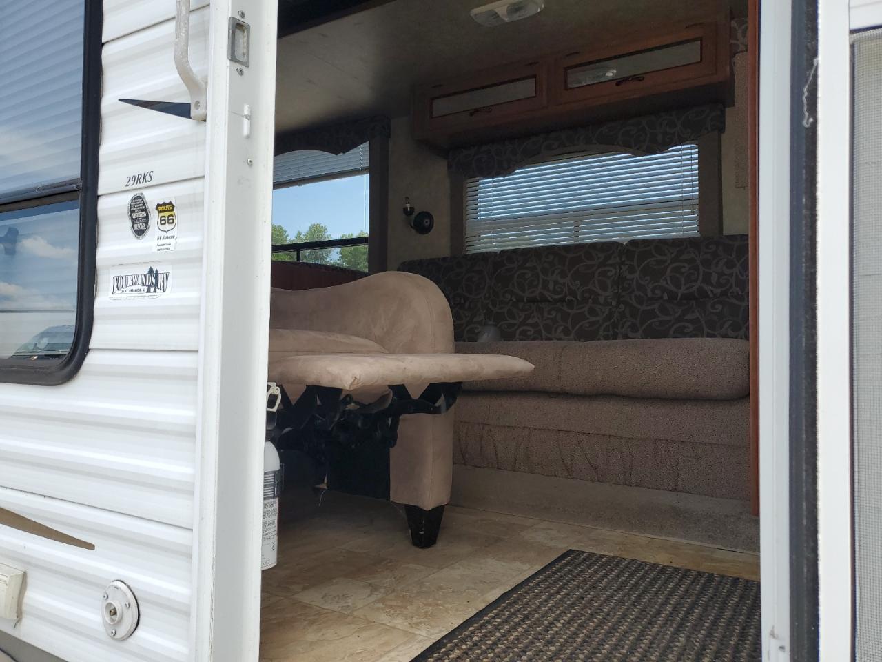 COACH ALL MODELS 2010 VIN 5ZT2CAUB2AT00582 photo 8