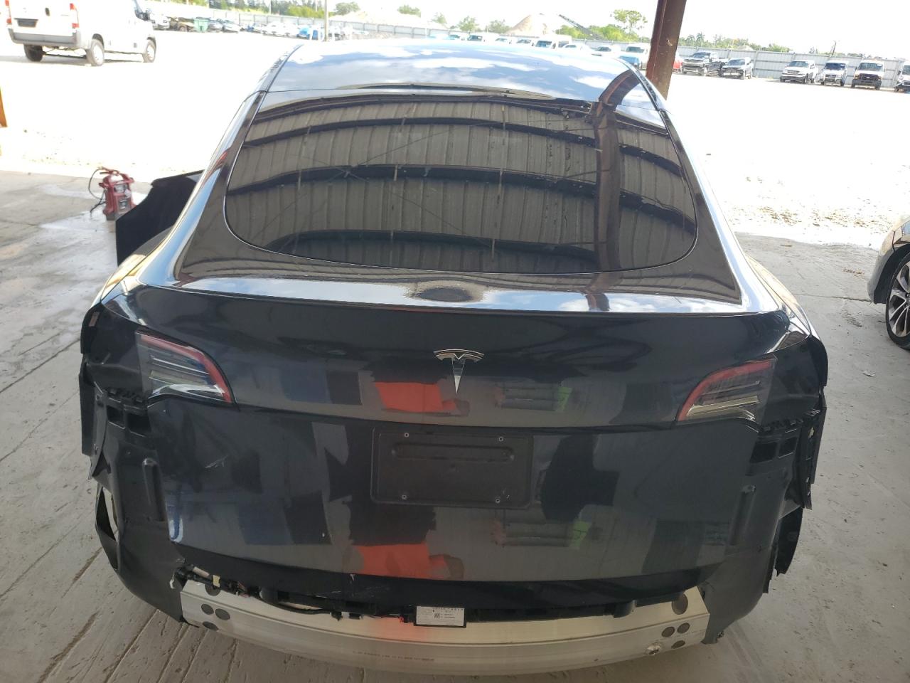 TESLA MODEL Y 2024 VIN 7SAYGDED4RF102968 фото 6