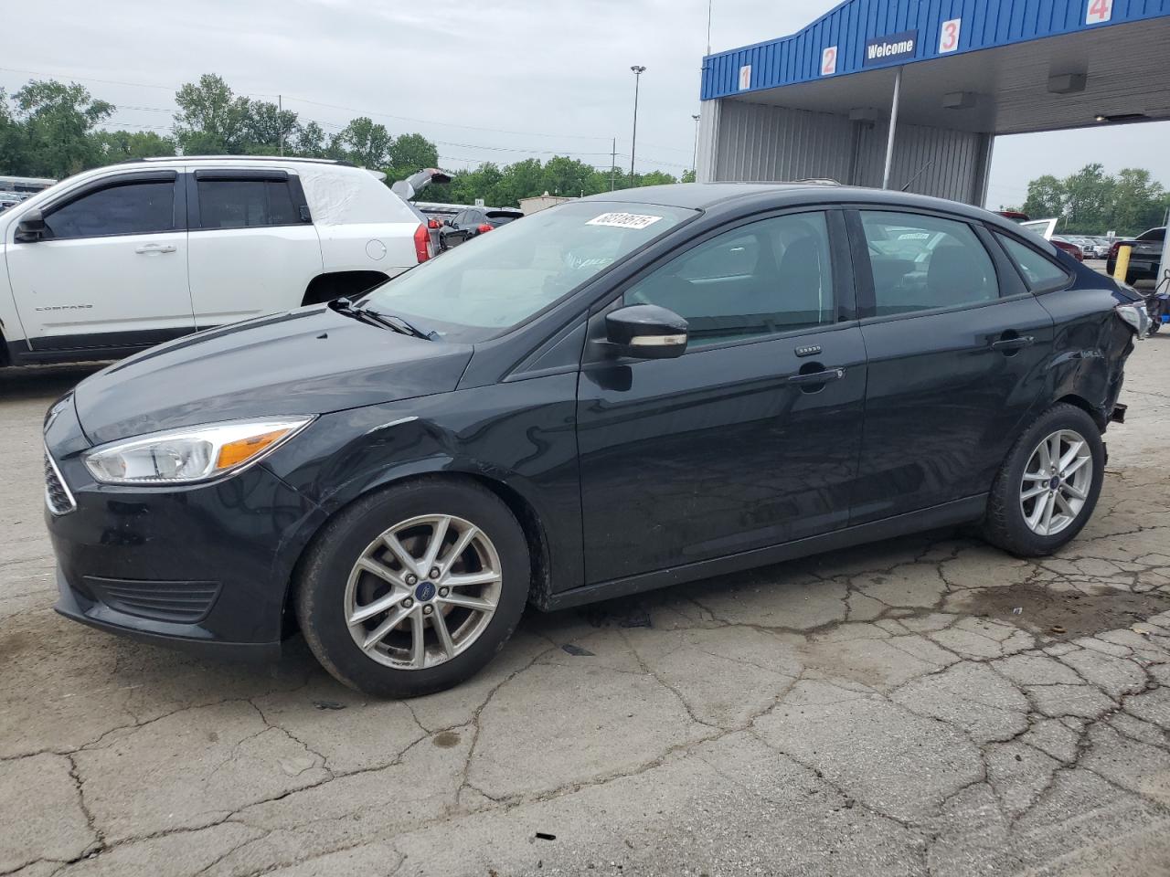 2016 Ford Focus Se იყიდება Fort Wayne-ში, IN - Rear End