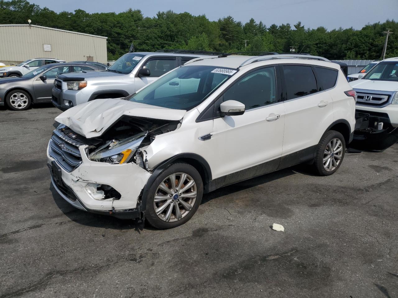 2017 Ford Escape Titanium zu verkaufen in Exeter, RI - Front End