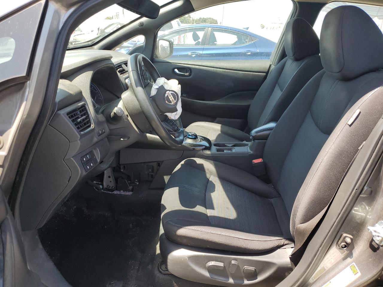 2018 Nissan Leaf S VIN: 1N4AZ1CP5JC301295 Lot: 61619655