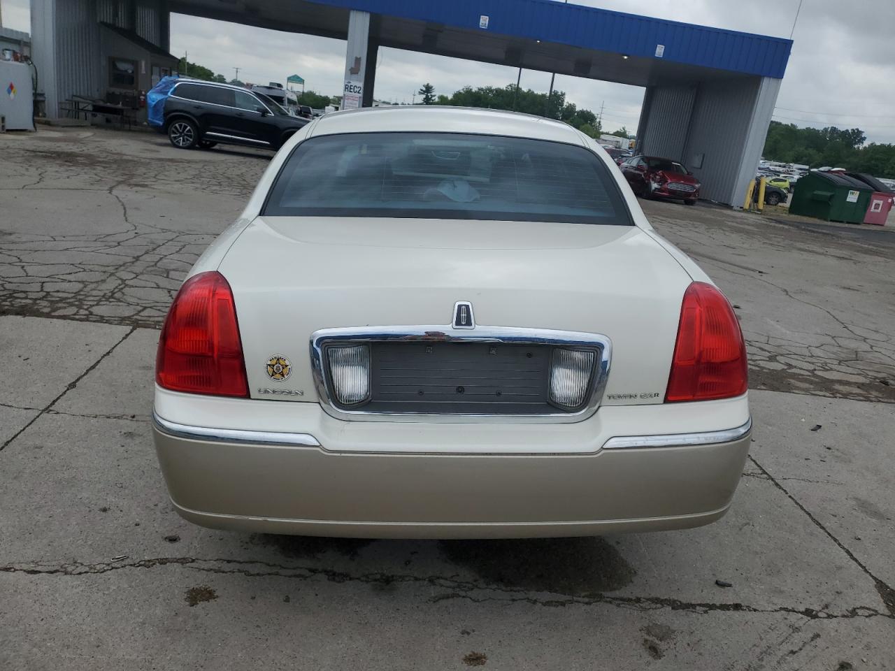 2006 Lincoln Town Car Designer VIN: 1LNHM83V26Y632274 Lot: 62811015