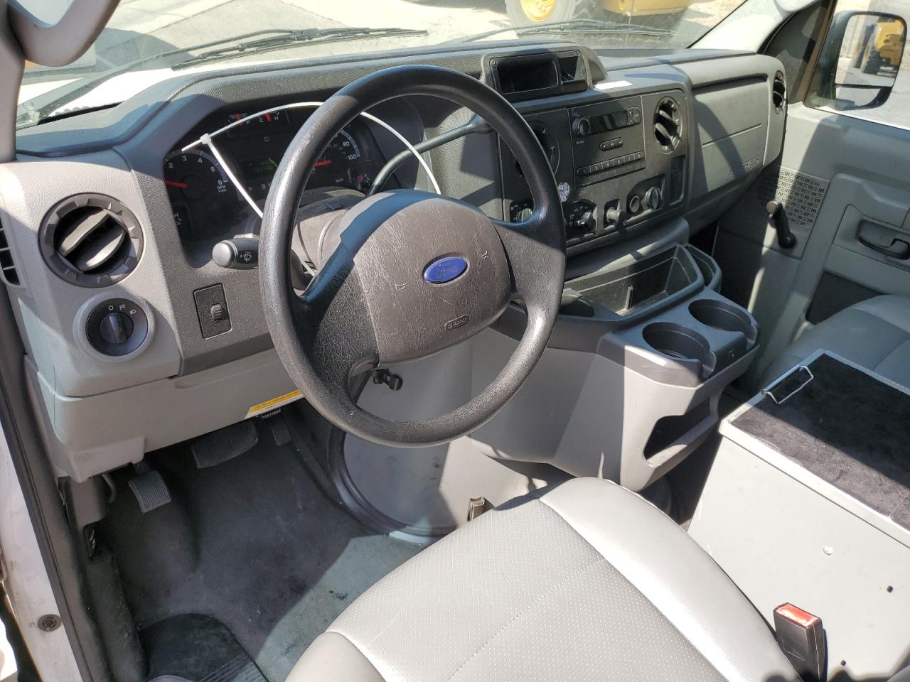 2010 Ford Econoline E250 Van VIN: 1FTNE2EL9ADA58995 Lot: 61048875