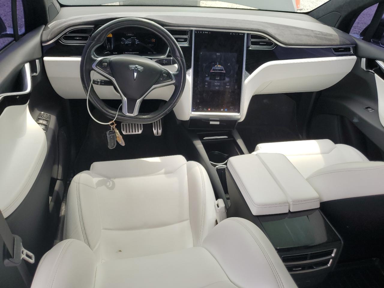 2017 Tesla Model X VIN: 5YJXCBE41HF052862 Lot: 61072485