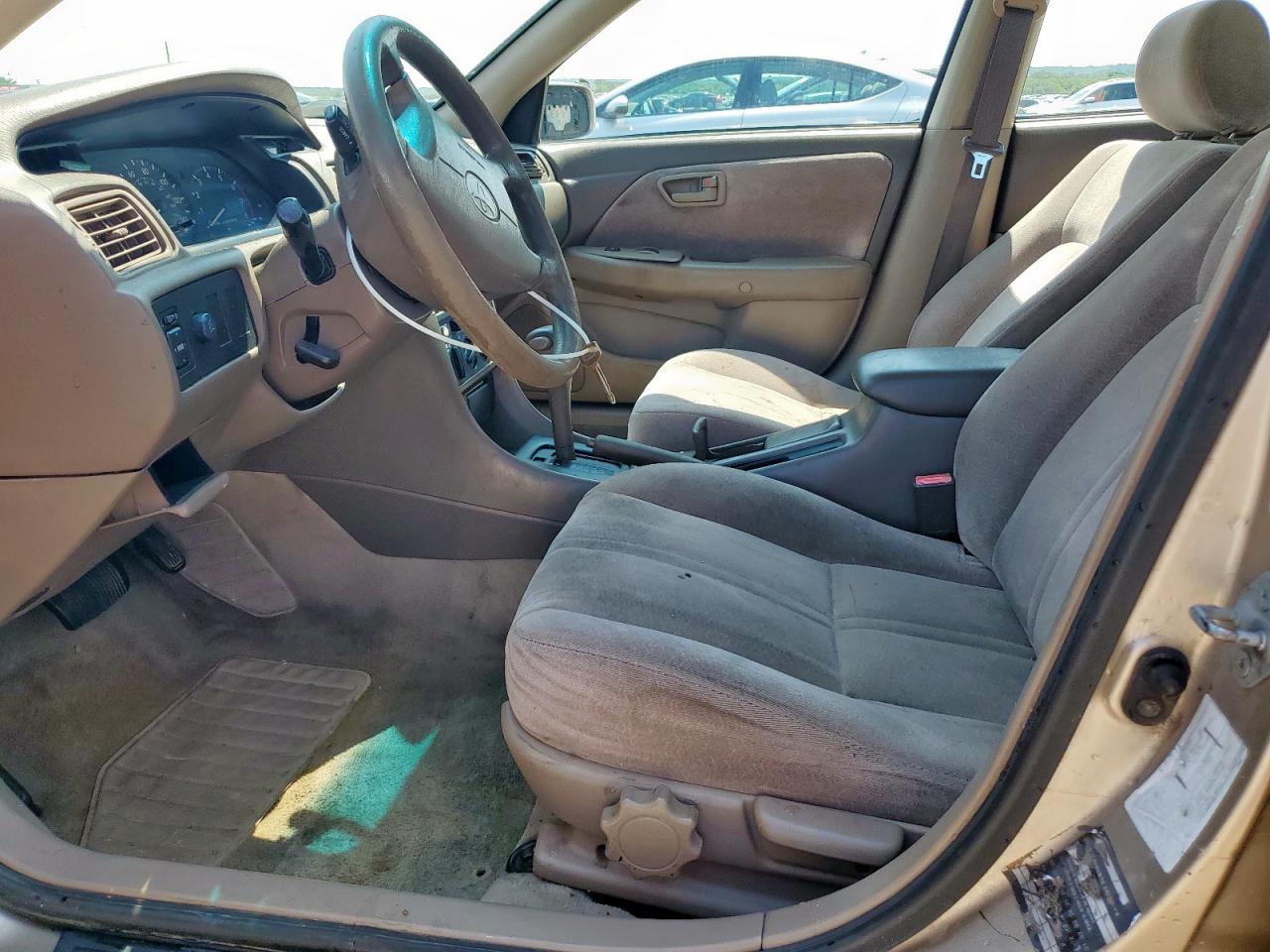 1998 Toyota Camry Ce VIN: JT2BG22K3W0176668 Lot: 60750035