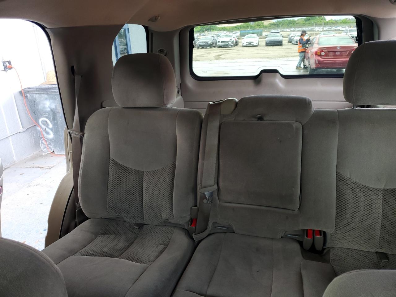 2005 Chevrolet Tahoe C1500 VIN: 1GNEC13V25R271498 Lot: 61792175