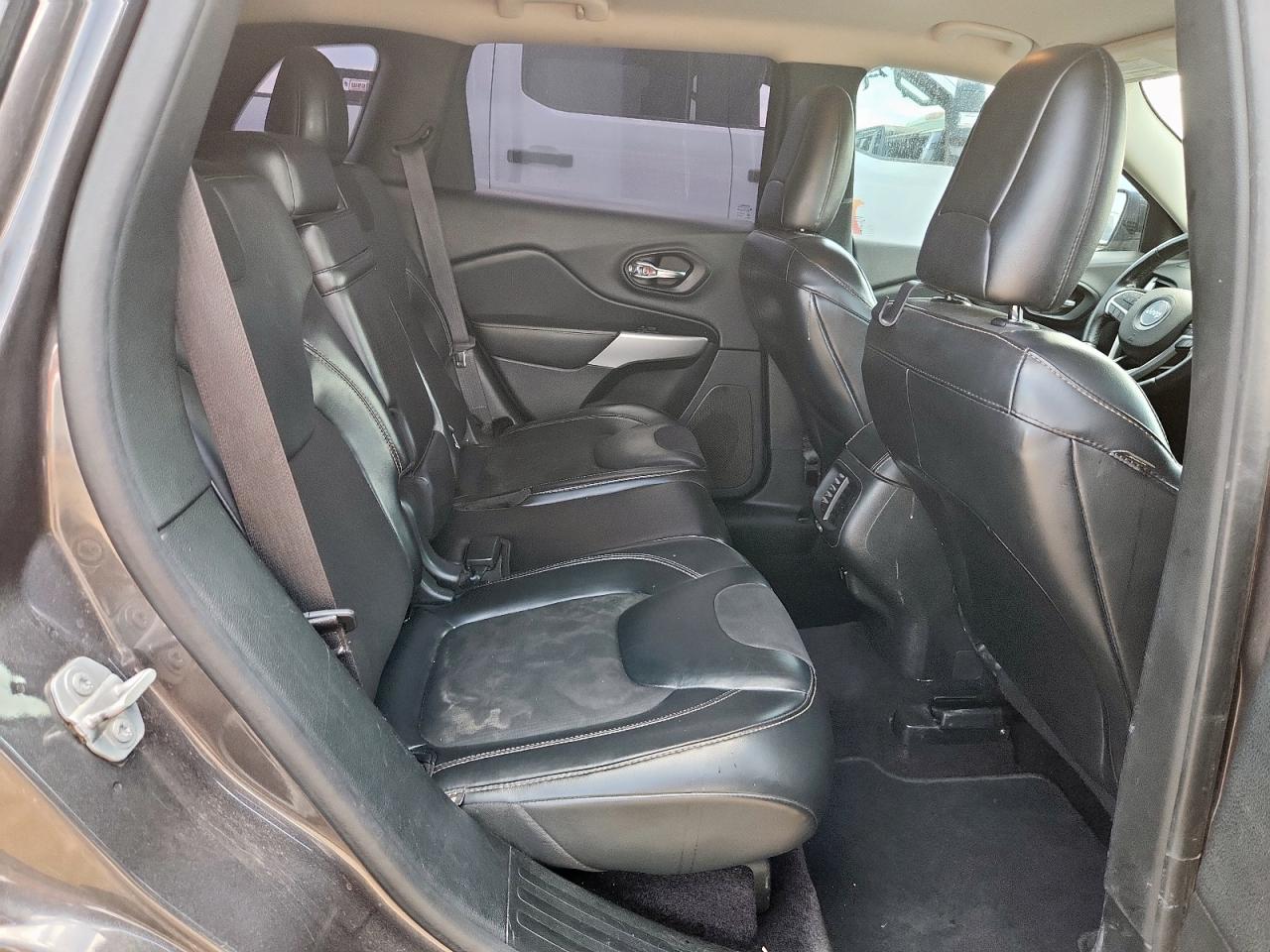 JEEP GRAND CHER 2018 VIN 1C4PJLLB5JD621836 фото 10