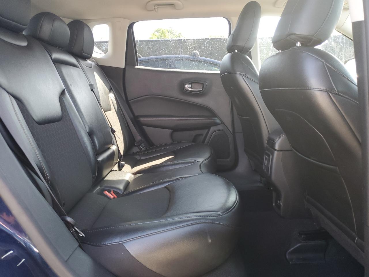 JEEP COMPASS 2020 VIN 3C4NJDBB2LT164611 photo 11