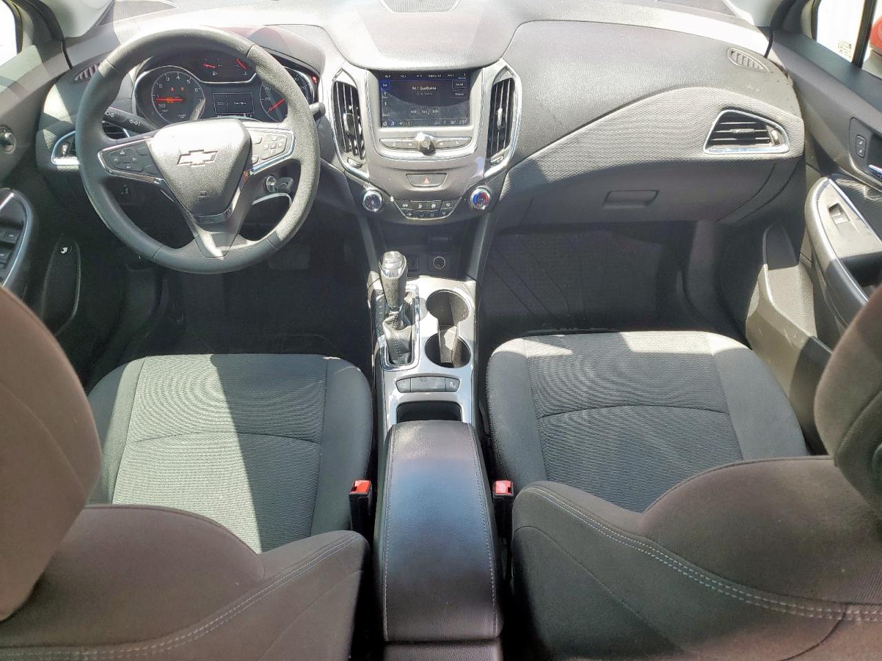 CHEVROLET CRUZE 2019 VIN 1G1BE5SM2K7109375 photo 8
