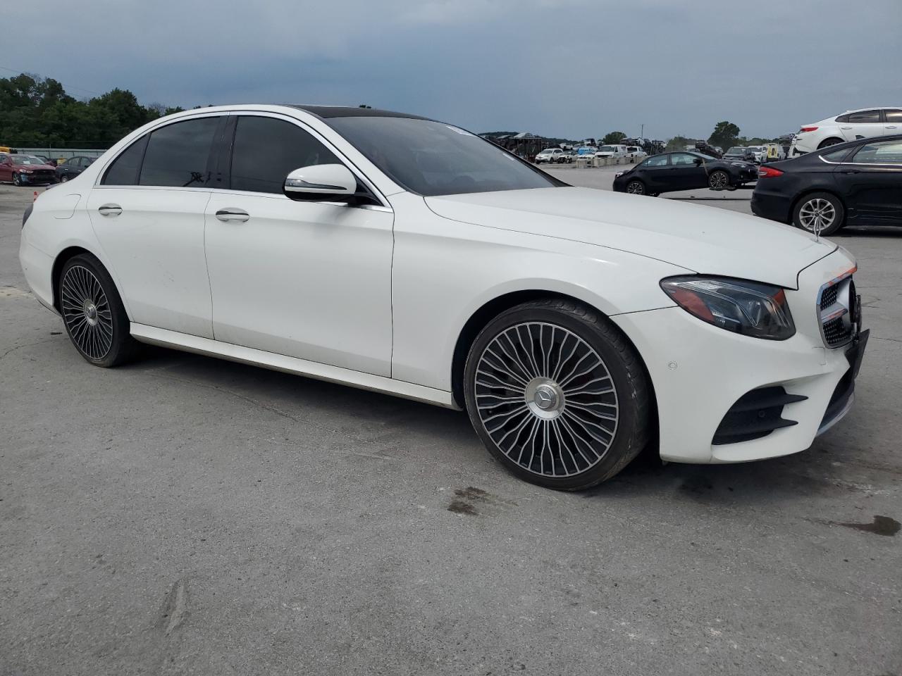 MERCEDES-BENZ E-CLASS 2017 VIN WDDZF4KB9HA202200 photo 4