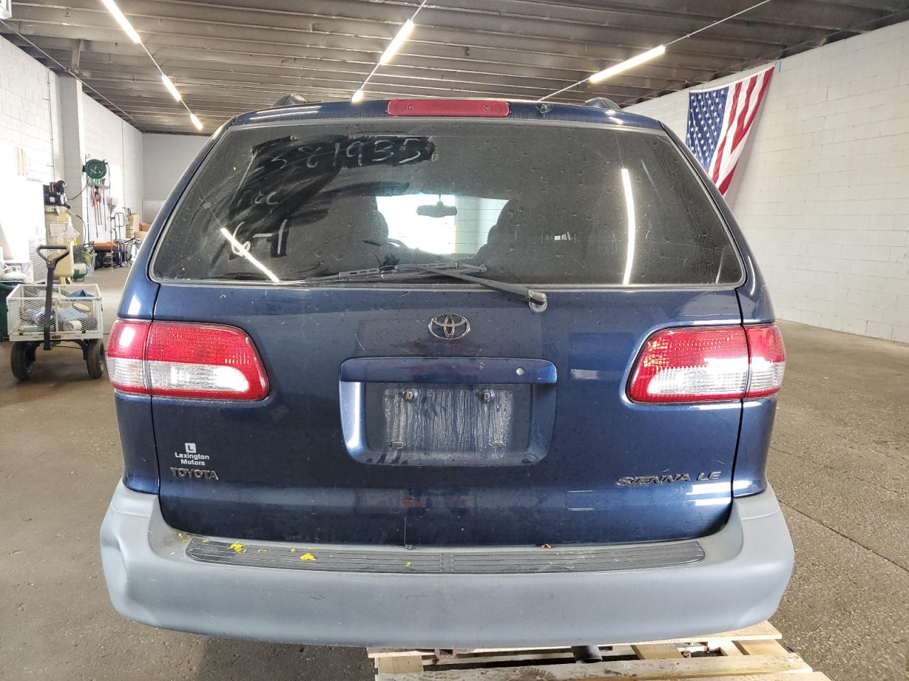 2001 Toyota Sienna Le VIN: 4T3ZF13C81U381935 Lot: 60907145