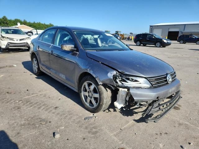 Sedans VOLKSWAGEN JETTA 2017 Szary