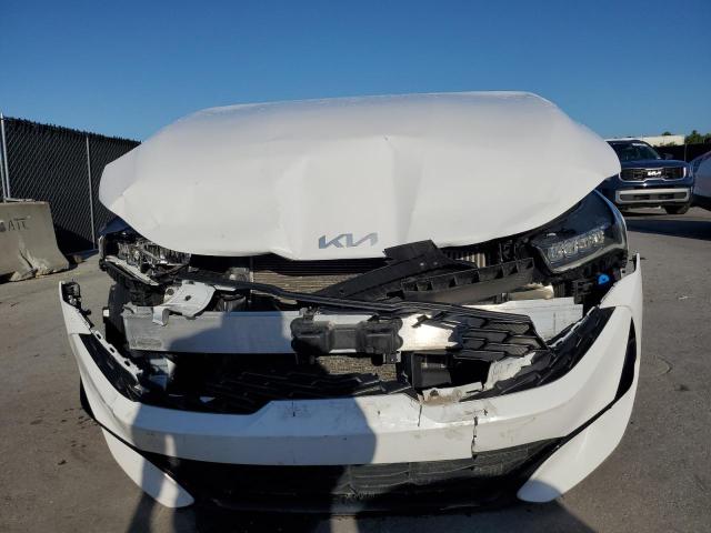  KIA K5 2022 Белы