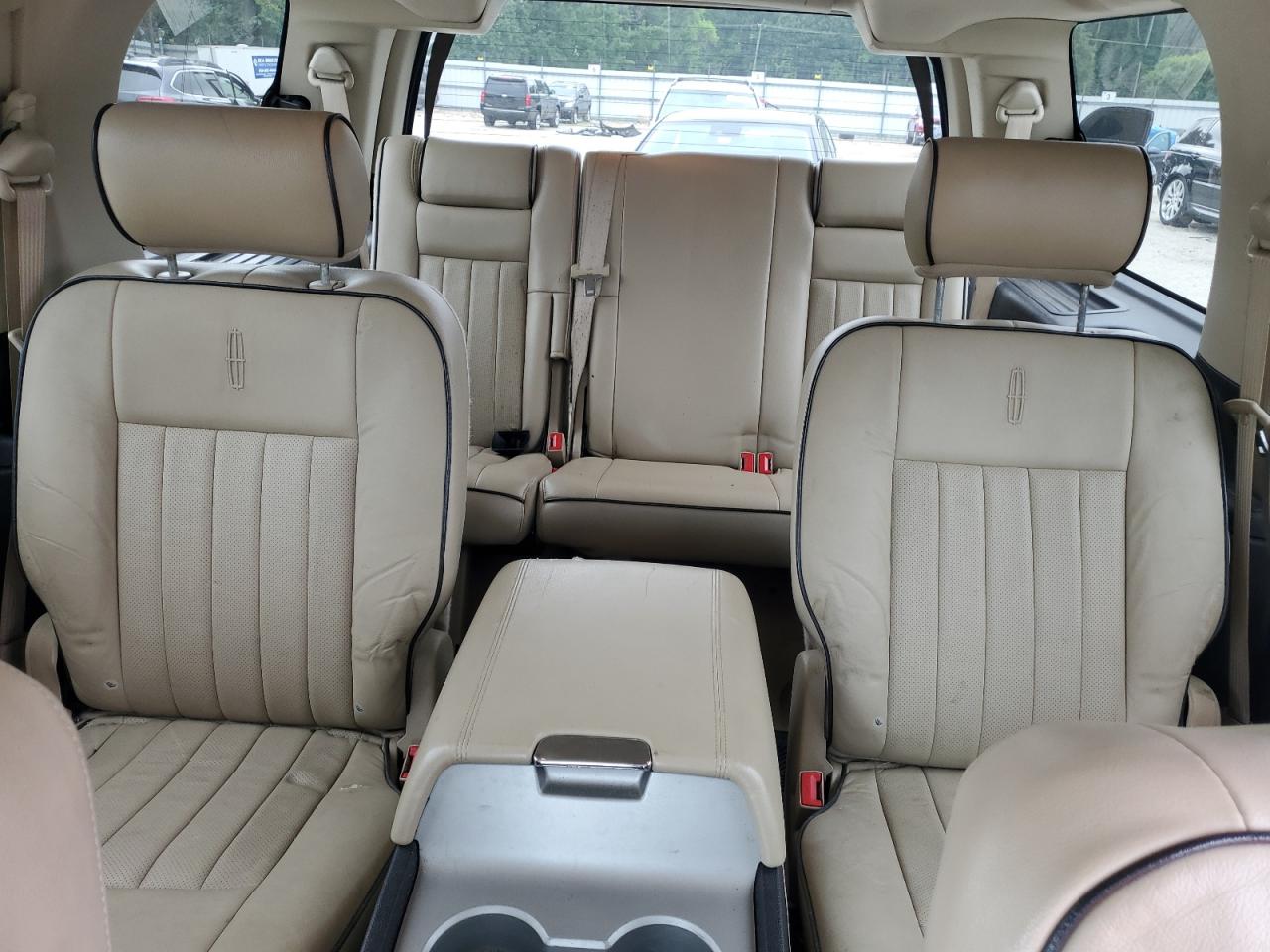 2005 Lincoln Navigator VIN: 5LMFU28525LJ21993 Lot: 62715685