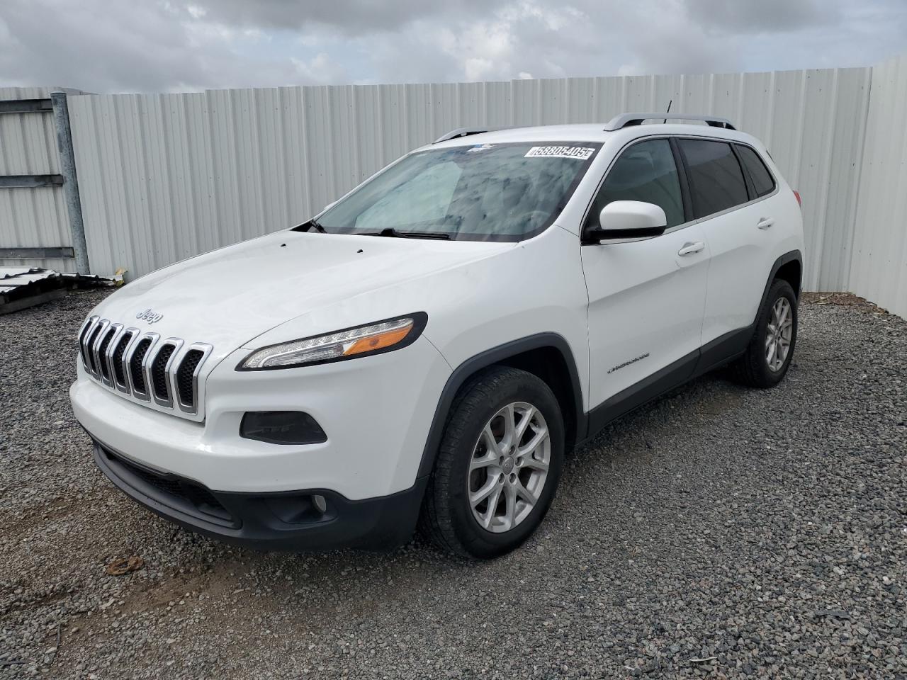 2015 Jeep Cherokee Latitude for Sale in Riverview, FL - Rear End