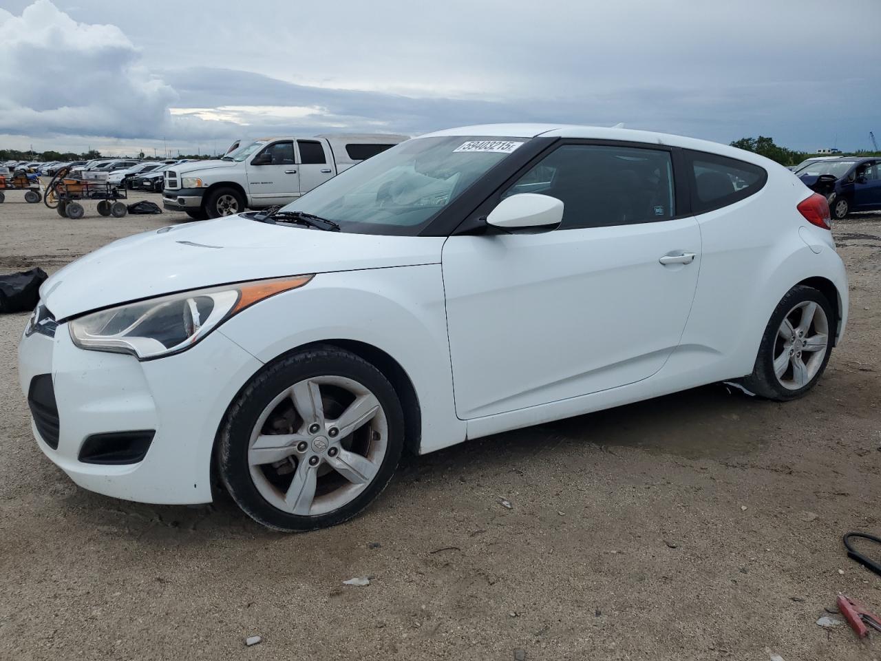 West Palm Beach, FL에서 판매 중인 2014 Hyundai Veloster - Rear End