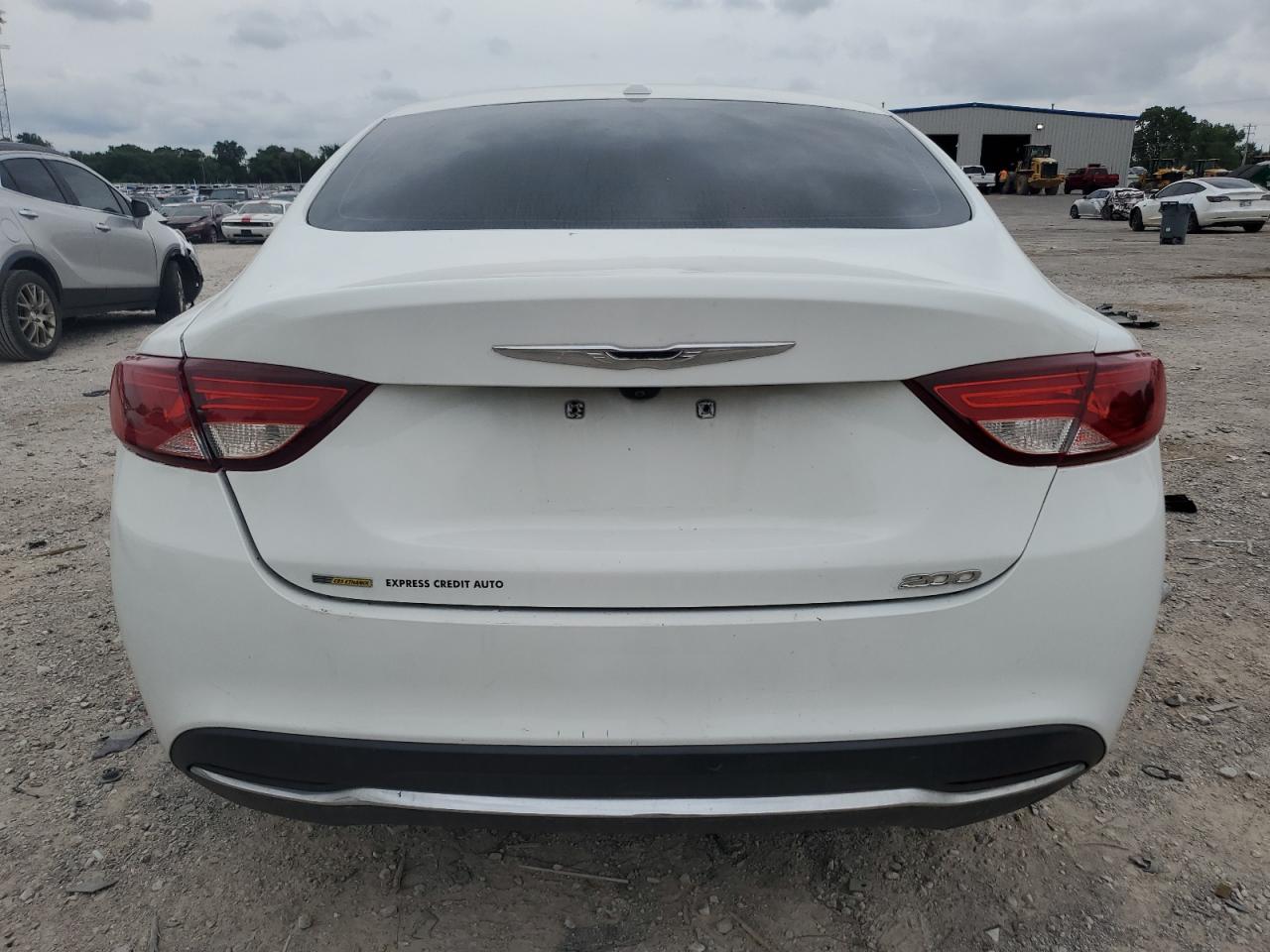 2015 Chrysler 200 Limited VIN: 1C3CCCABXFN722811 Lot: 60603345
