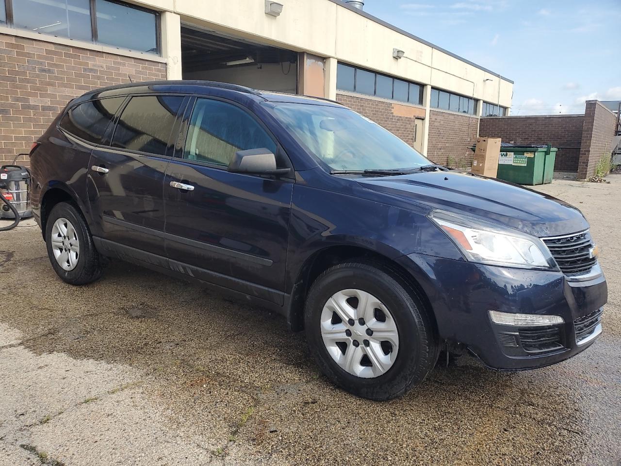 2017 Chevrolet Traverse Ls VIN: 1GNKVFKDXHJ212804 Lot: 62127275