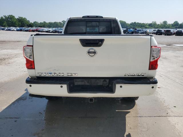  NISSAN TITAN 2019 Biały