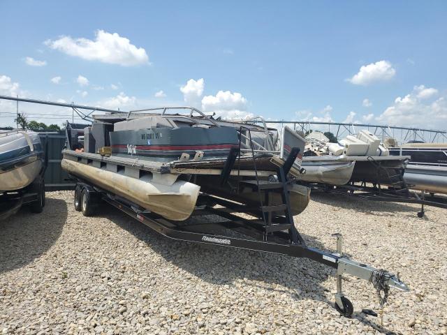 1990 Tracker Boat  